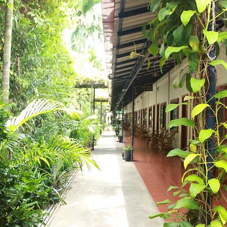 Zana Beach Guesthouse Сиануквиль Экстерьер фото