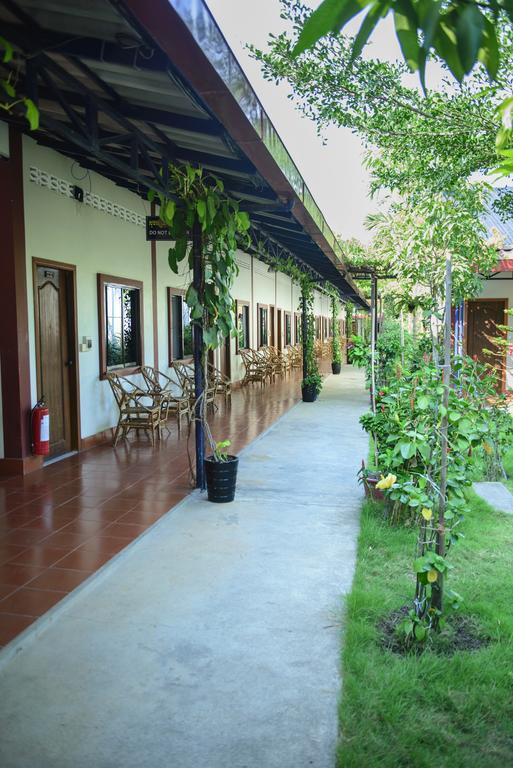 Zana Beach Guesthouse Сиануквиль Экстерьер фото