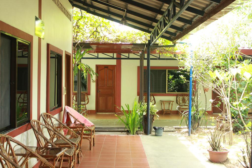 Zana Beach Guesthouse Сиануквиль Экстерьер фото