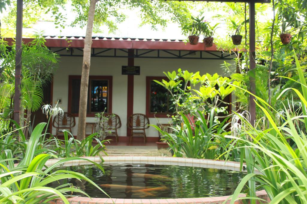 Zana Beach Guesthouse Сиануквиль Экстерьер фото
