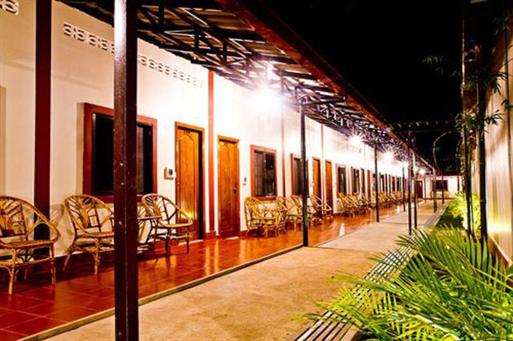 Zana Beach Guesthouse Сиануквиль Экстерьер фото